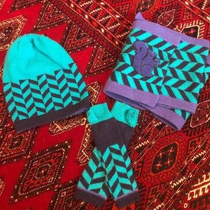 Jonathan Adler Gloves, Hat and Scarf Set